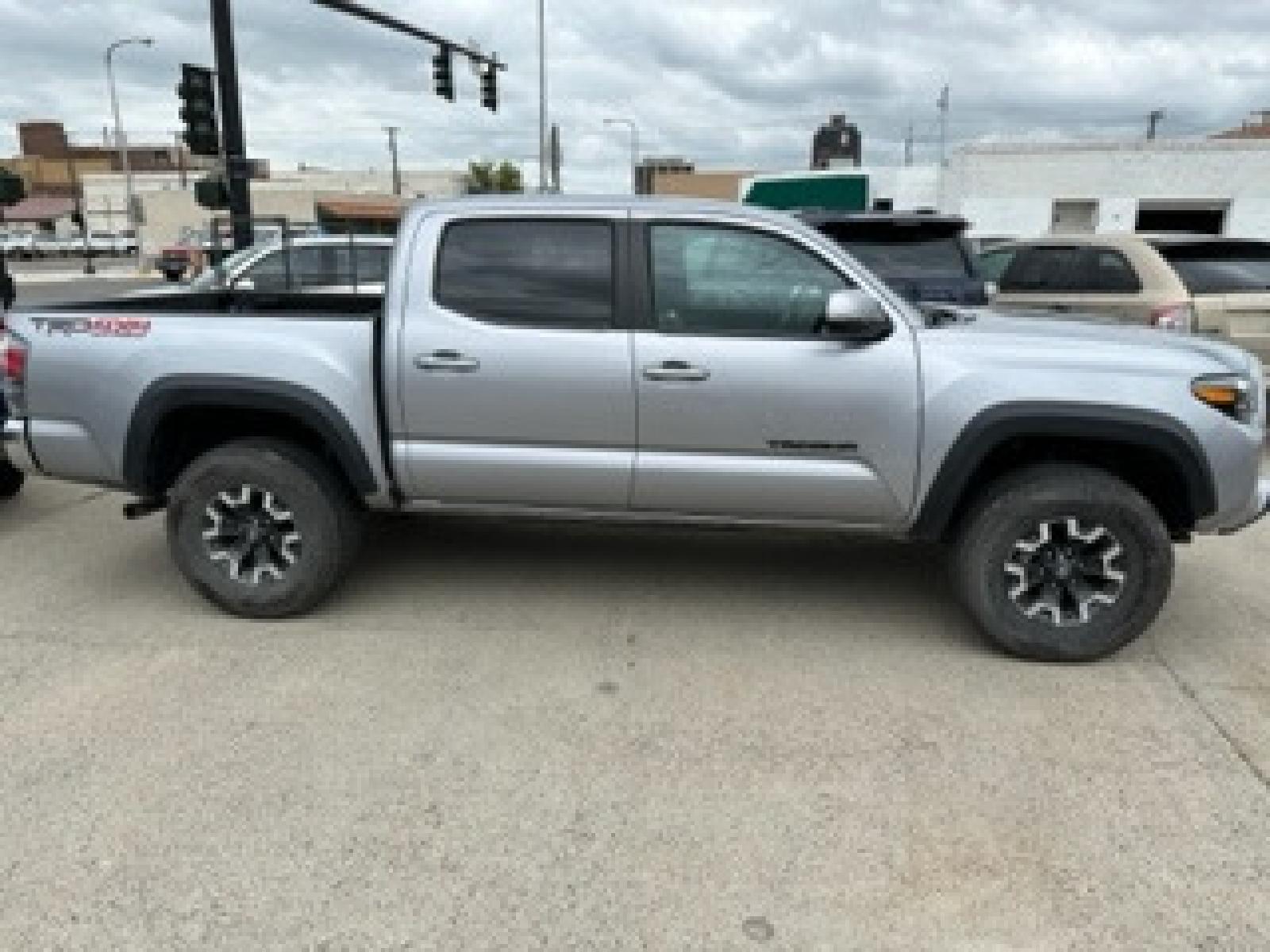 2020 SILVER Toyota Tacoma SR5 Double Cab Long Bed V6 6AT 4WD (3TMCZ5AN2LM) with an 3.5L V6 DOHC 24V engine, 6A transmission, located at 3200 1st Avenue North, Billings, MT, 59101, (406) 245-9055, 45.779270, -108.510742 - Super Sharp and Very Hard to Find! Low Mileage Tacoma 4 Door Long Box with TRD Package, Power Seat, Power Windows, Power Door Locks, Tow Package, Bed Liner and Only 15,300 Miles! Auto Brokers of Montana/AA&A Auto Rental/Fox Car Rental Billings - Photo #3