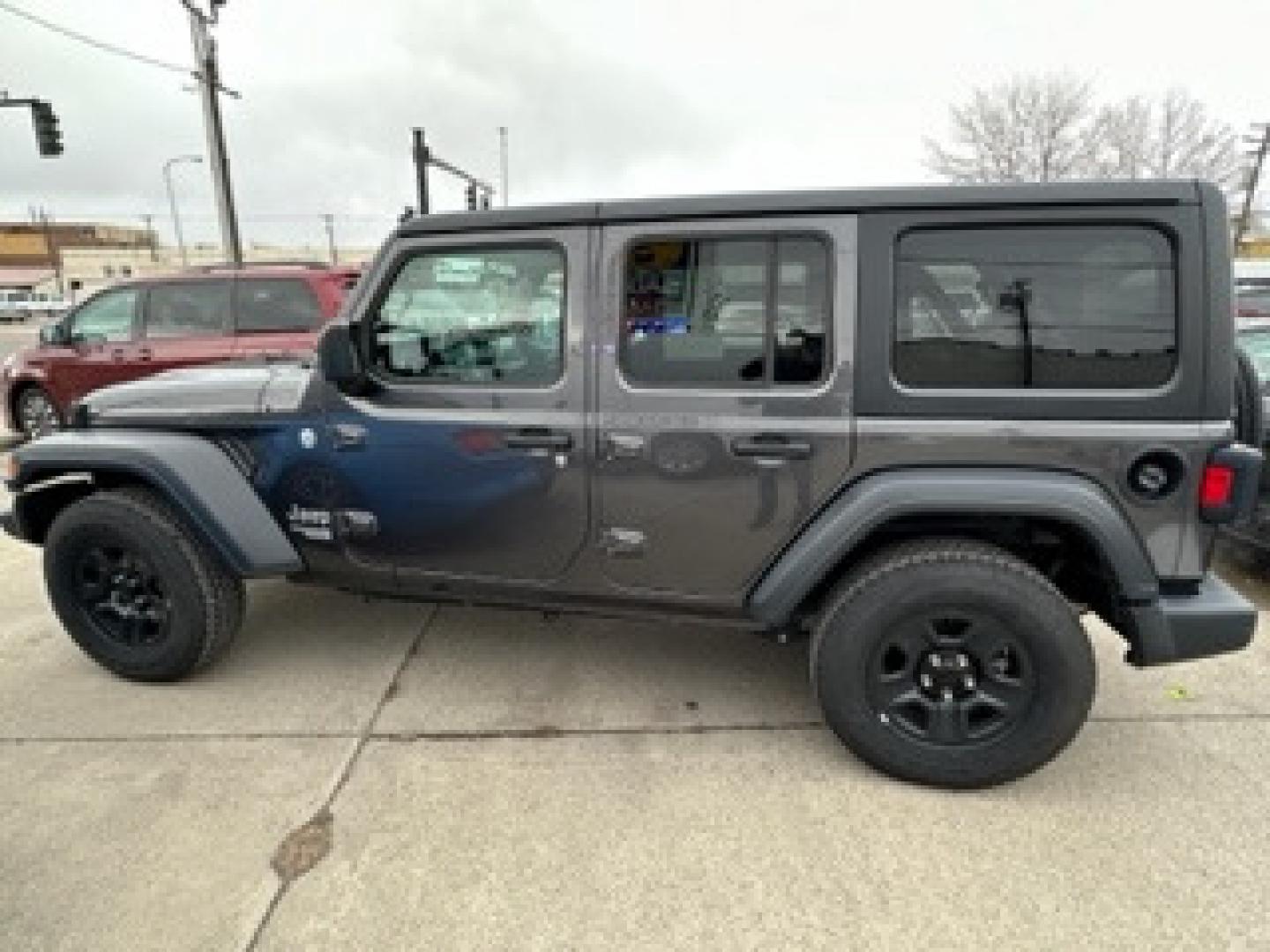 2018 SILVER Jeep Wrangler JK Unlimited Sport (1C4HJXDG8JW) with an 3.6L V6 DOHC 24V FFV engine, 6A transmission, located at 3200 1st Avenue North, Billings, MT, 59101, (406) 245-9055, 45.779270, -108.510742 - Super Sharp Jeep Unlimited Sport 4 door Hardtop! Automatic, 6 Cylinder Engine, Air Conditioning, Sport Package, Rear Mounted Spare Tire, Tow Package, One Owner and Much More! CarFax Dealer. Auto Brokers of Montana/AA&A Auto Rental/Fox Car Rental Billings - Photo#3