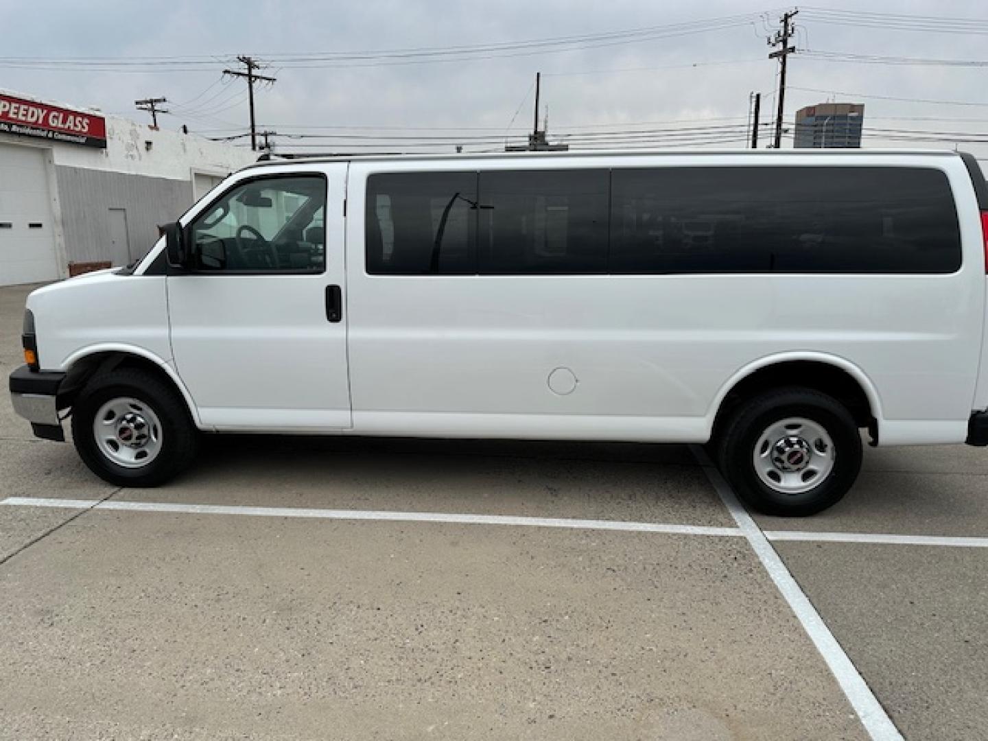 2020 White /Beige Cloth GMC Savana LT 3500 Ext. (1GJZ7PFG8L1) with an 6.0L V8 OHV 16V FFV engine, 6A transmission, located at 3200 1st Avenue North, Billings, MT, 59101, (406) 245-9055, 45.779270, -108.510742 - Super Hard to Find! One of Our 15 Passenger Vans that Just Came Off-Lease with Low Mileage, Power Windows, Power Door Locks, Rear Air Conditioning, Rear Heat, Tilt Steering Column, Cruise Control, Has a Tow Hitch, 6.0 Liter V8 and Only 47,000 Miles! CarFax Dealer. Auto Brokers of Montana/AA&A Aut - Photo#7