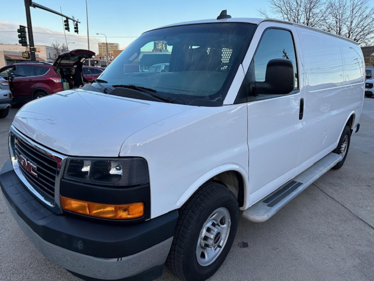 2022 White /Gray GMC Savana G2500 Cargo (1GTW7AFP6N1) with an 4.3L V6 engine, 6A transmission, located at 3200 1st Avenue North, Billings, MT, 59101, (406) 245-9055, 45.779270, -108.510742 - One Owner, Off-Lease 3/4 Ton Cargo Van. Bulk Head, Running Boards, Tilt Steering, Power Windows, Air Conditioning, Rear Cargo Floor Mat, 4.3 V6, and Only 27,000 Miles! CarFAx Dealer Auto Brokers of Montana/AA&A Auto Rental/Fox CAr Rental Billings - Photo#1