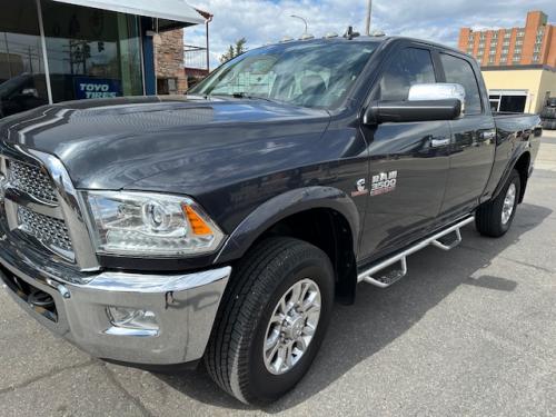 2015 RAM 3500 Laramie Crew Cab SWB 4WD